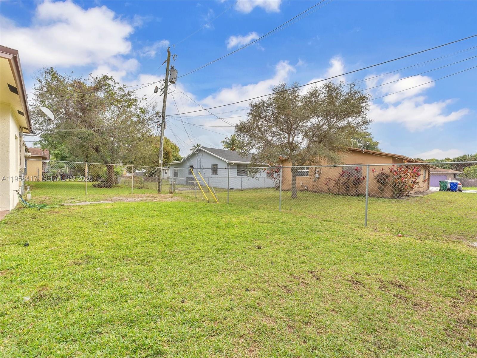 3080 NW 8th St