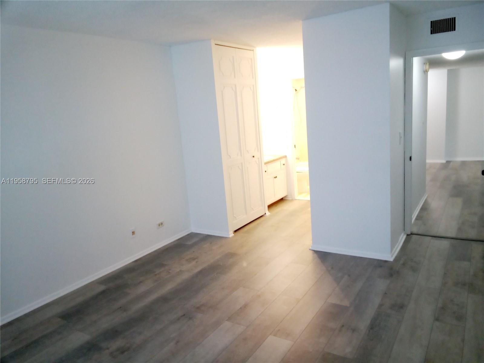 3720 Inverrary Dr # 2S