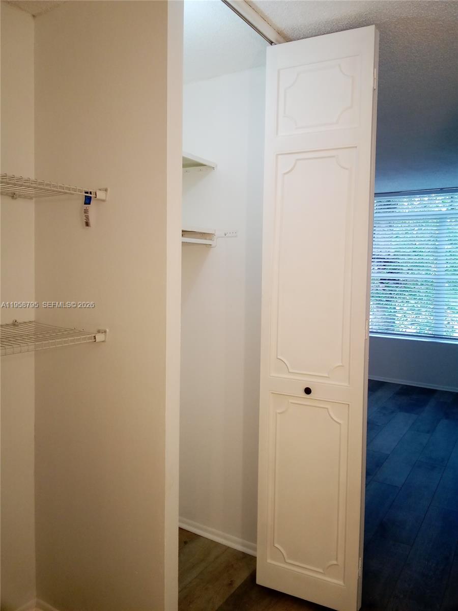 3720 Inverrary Dr # 2S
