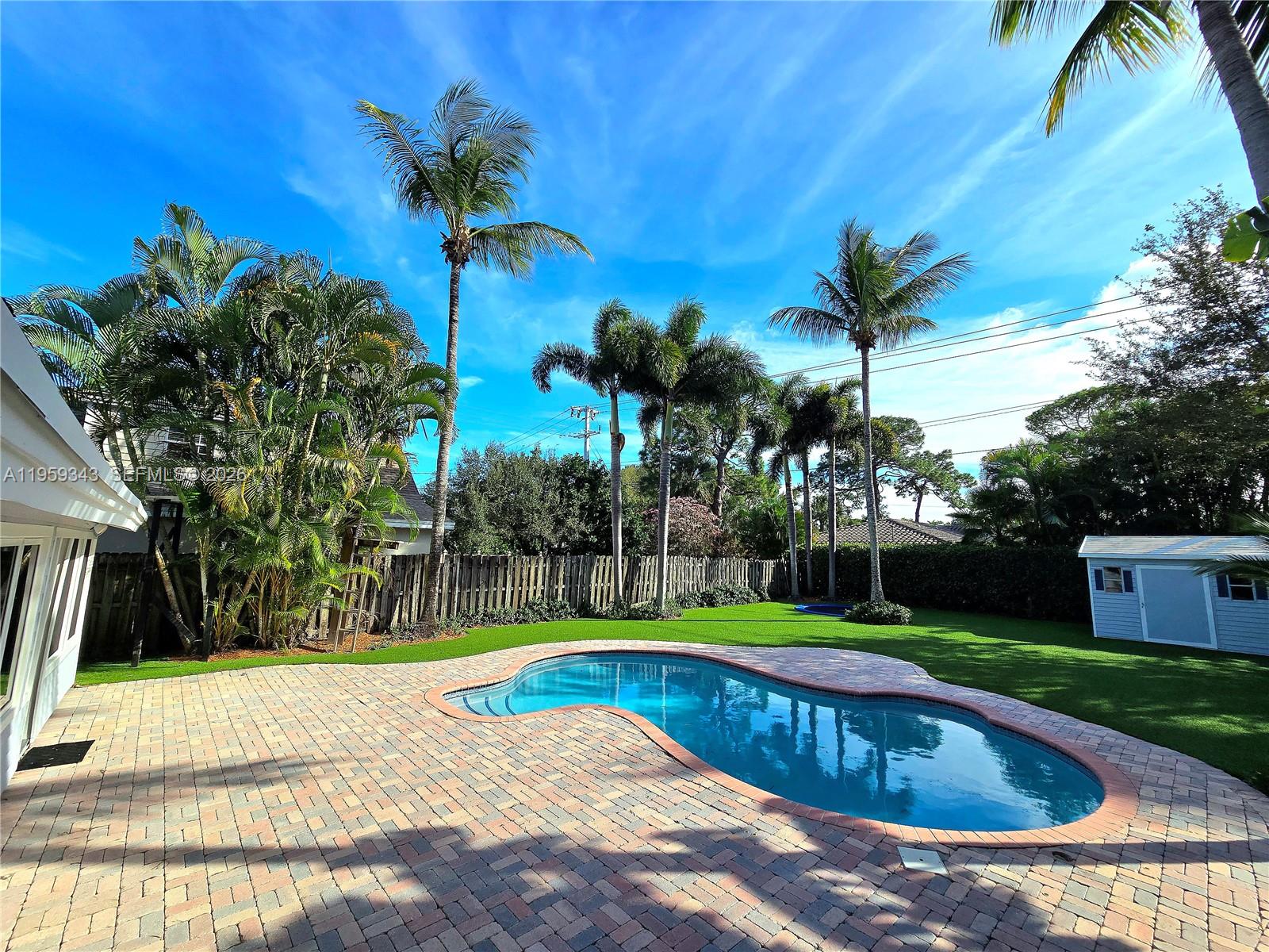 1210 SW 19th St