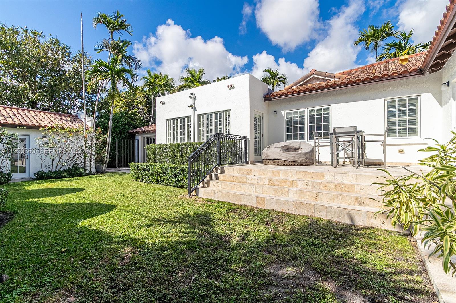 428 Giralda Ave