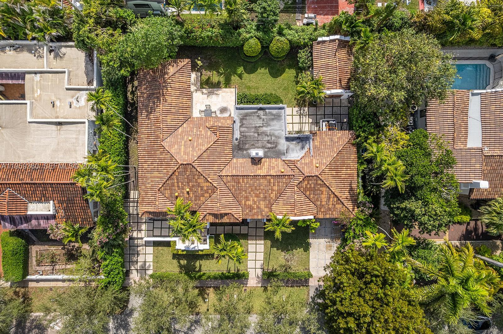 428 Giralda Ave