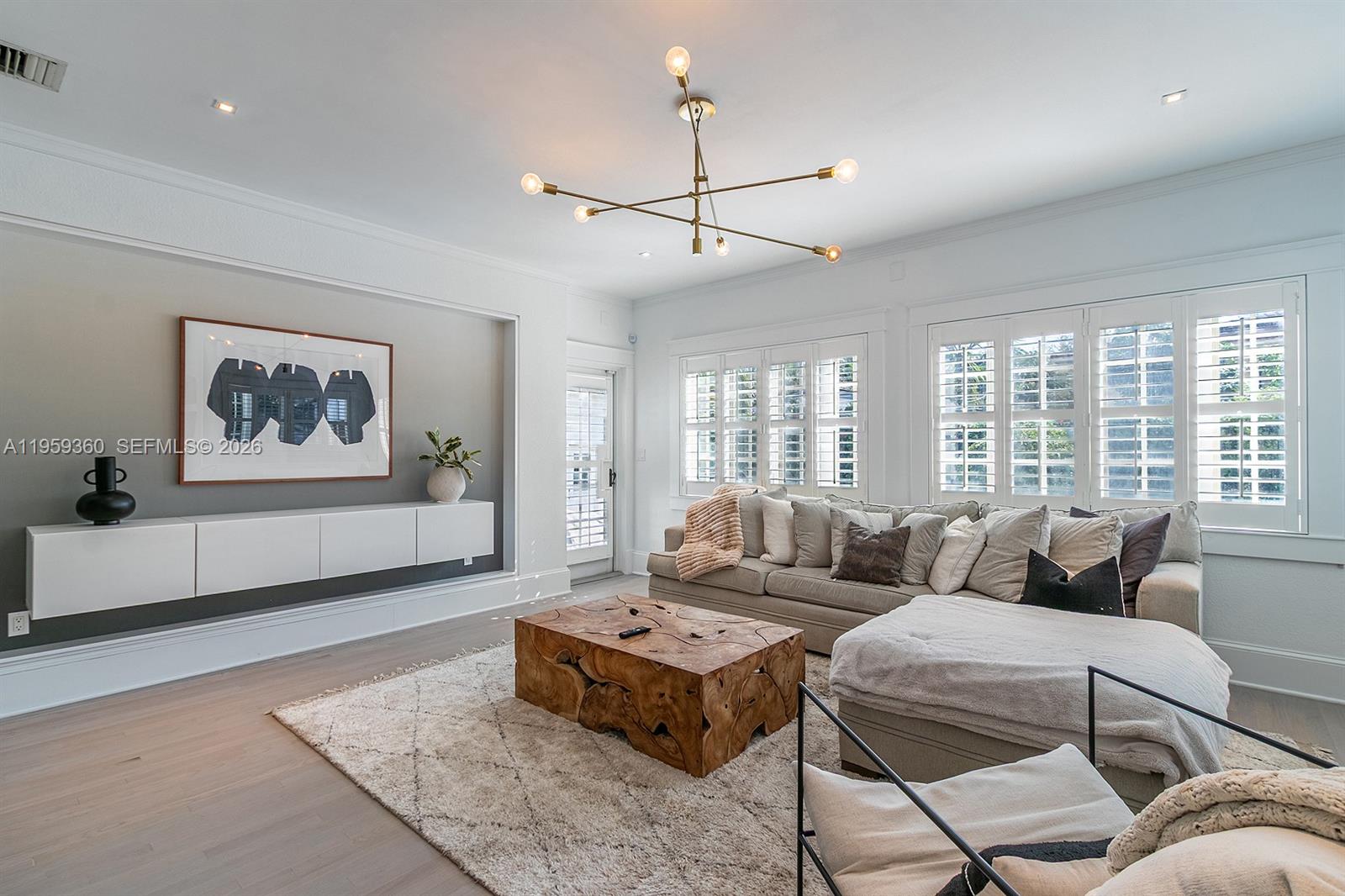 428 Giralda Ave