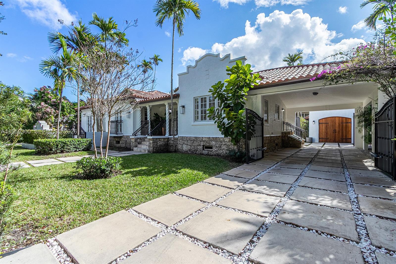 428 Giralda Ave