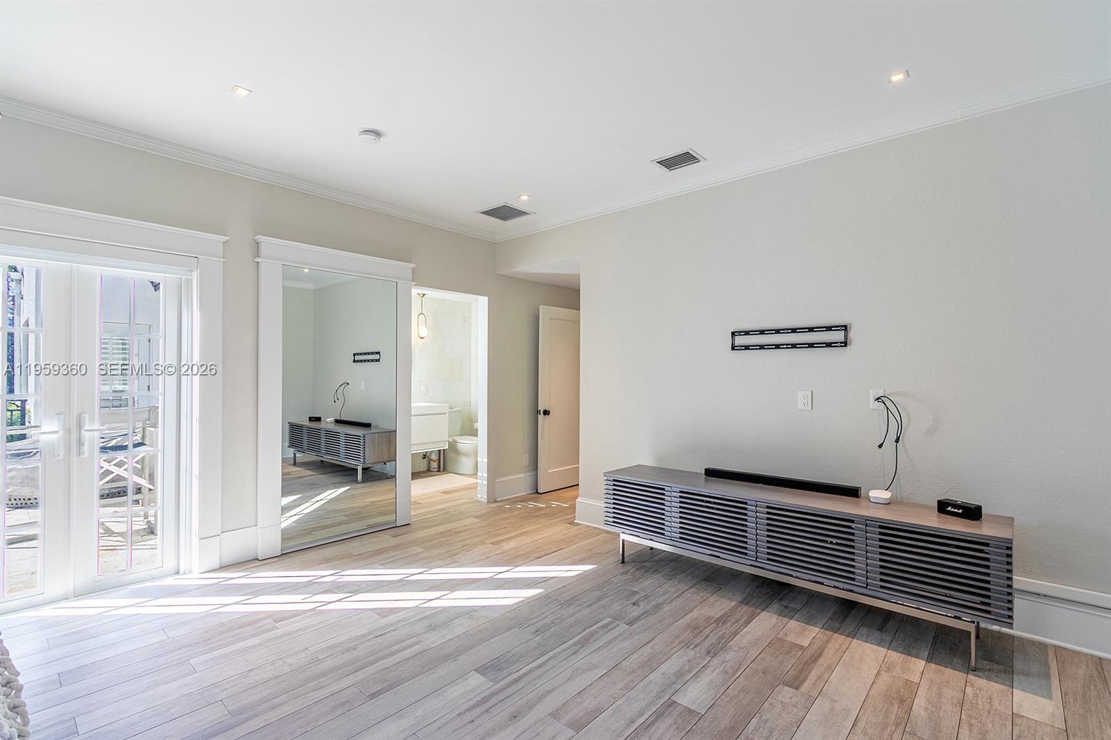 428 Giralda Ave