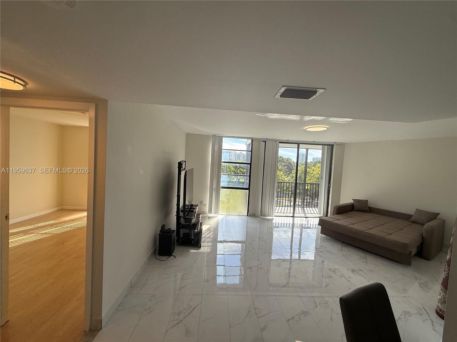3475 N Country Club Dr # 408