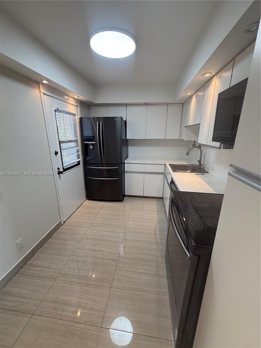 3475 N Country Club Dr # 408