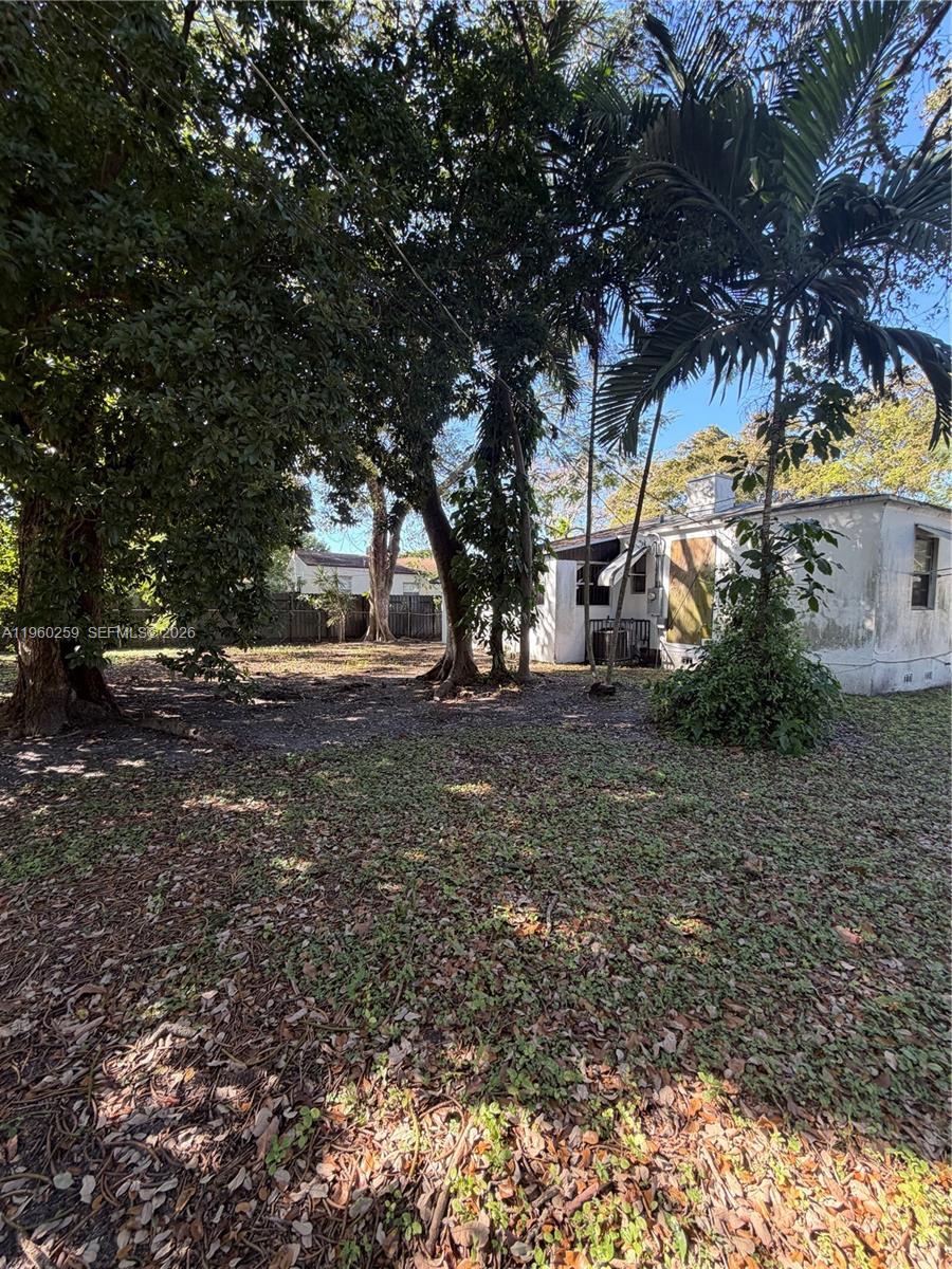 1070 NW 44th St