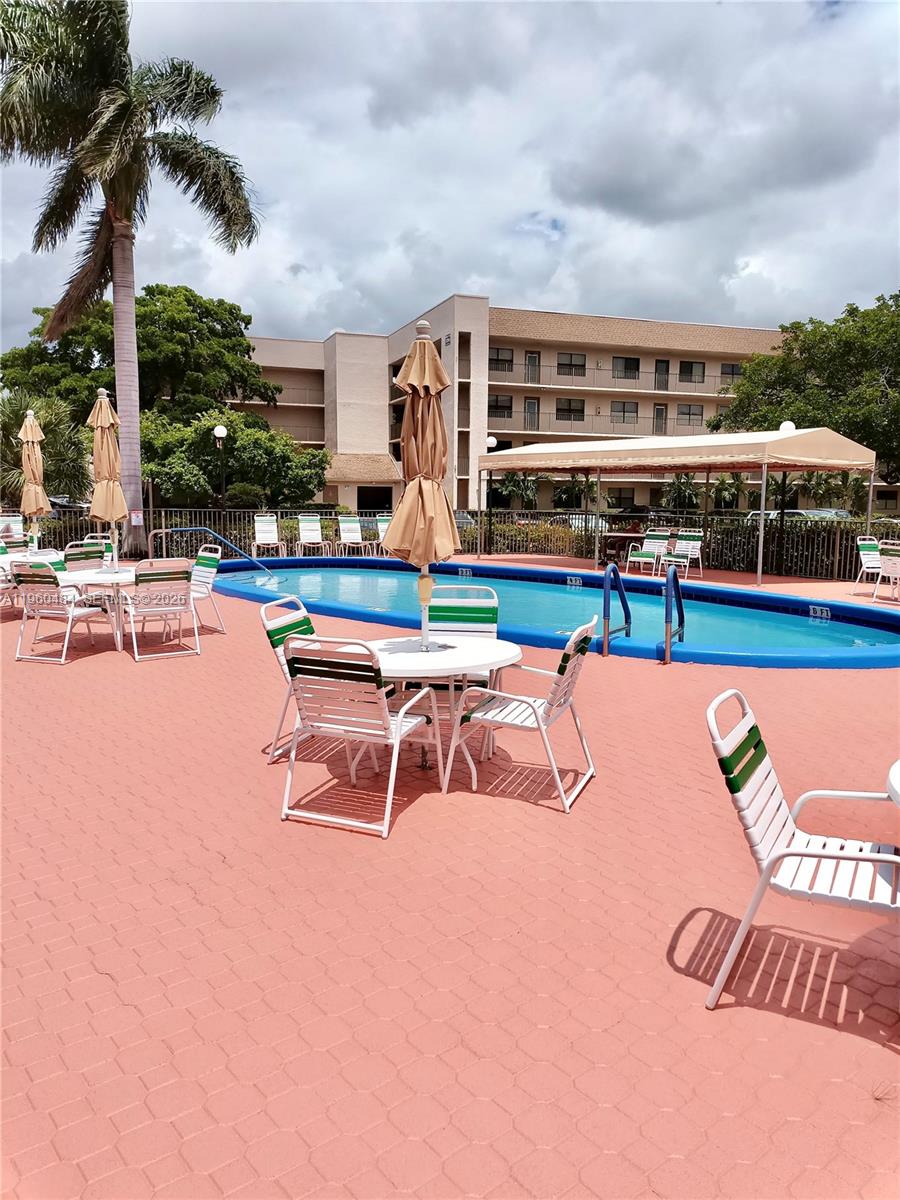 10402 Sunrise Lakes Blvd Unit: 201