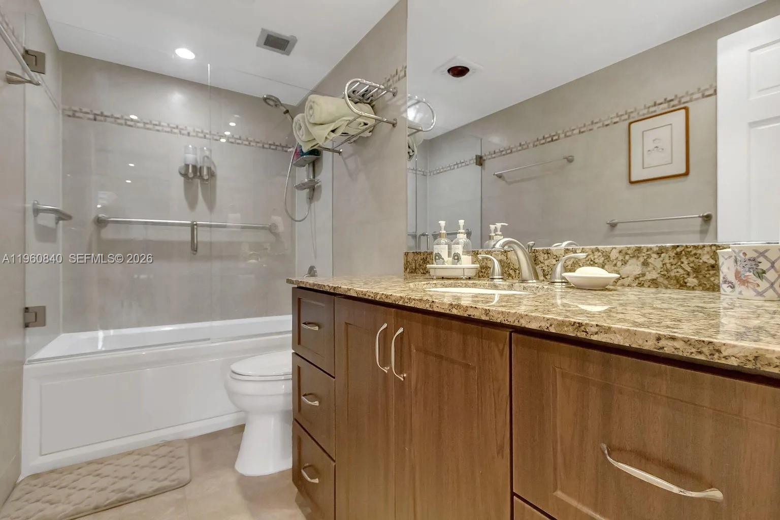 1950 S Ocean Dr # 17E