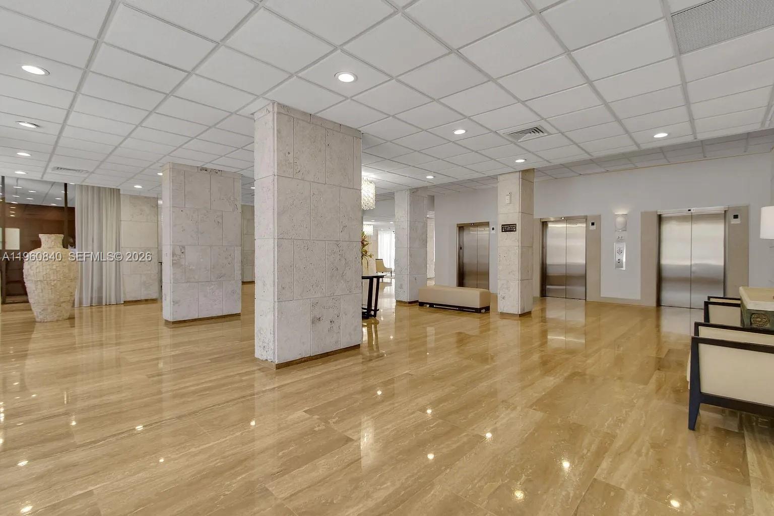 1950 S Ocean Dr # 17E