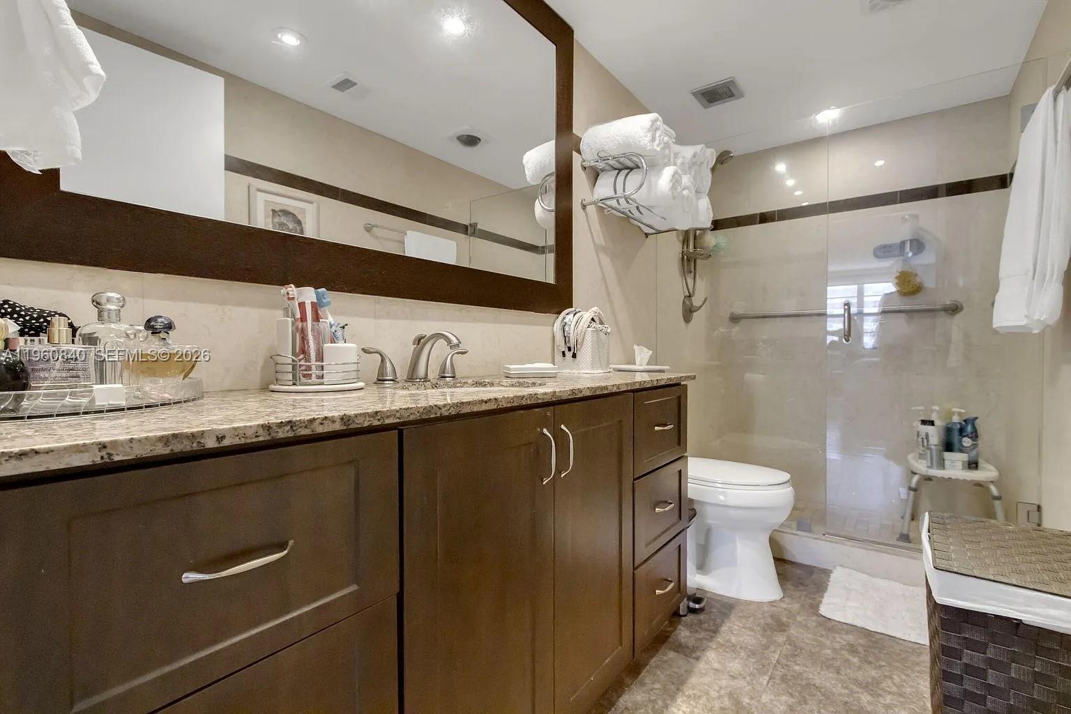 1950 S Ocean Dr # 17E