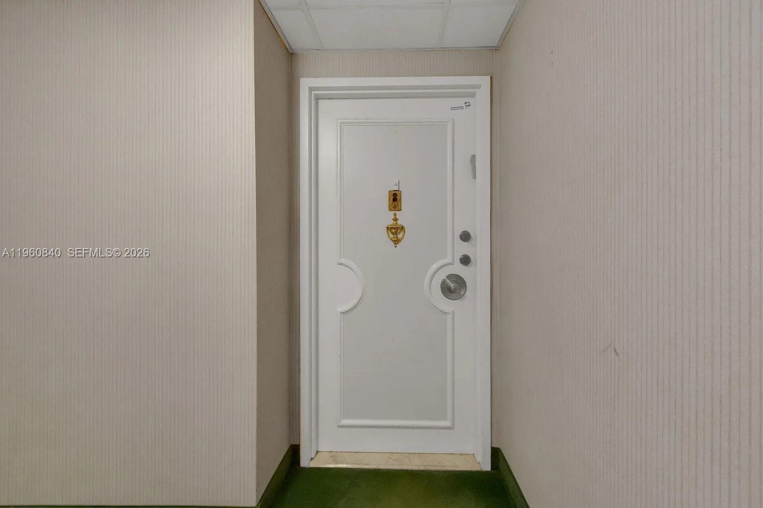 1950 S Ocean Dr # 17E