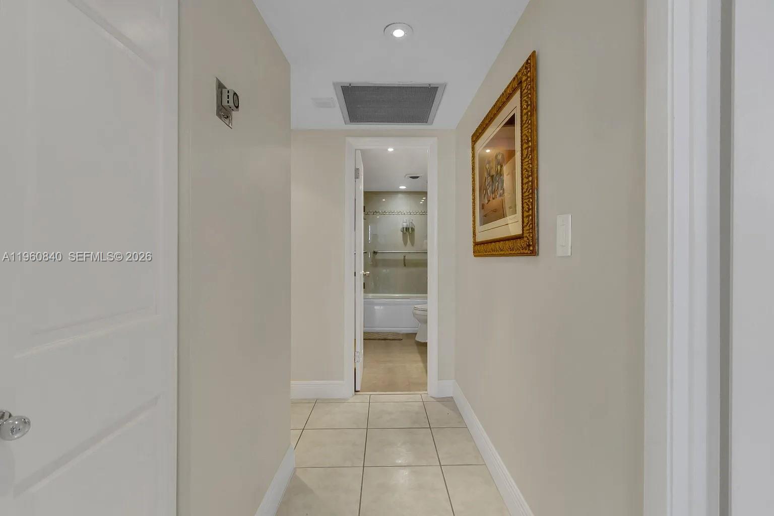 1950 S Ocean Dr # 17E