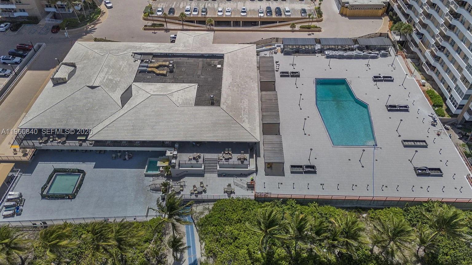 1950 S Ocean Dr # 17E