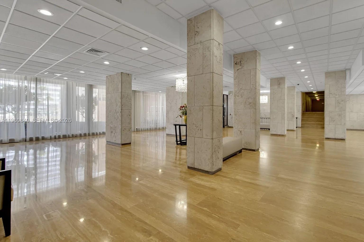 1950 S Ocean Dr # 17E