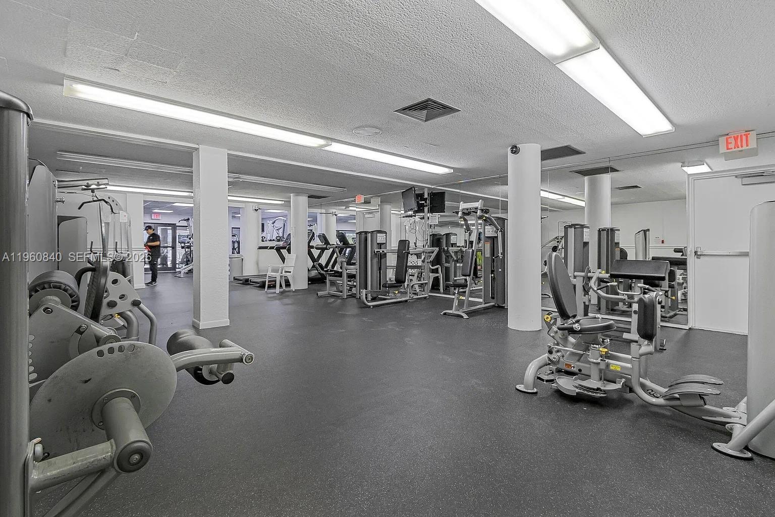 1950 S Ocean Dr # 17E