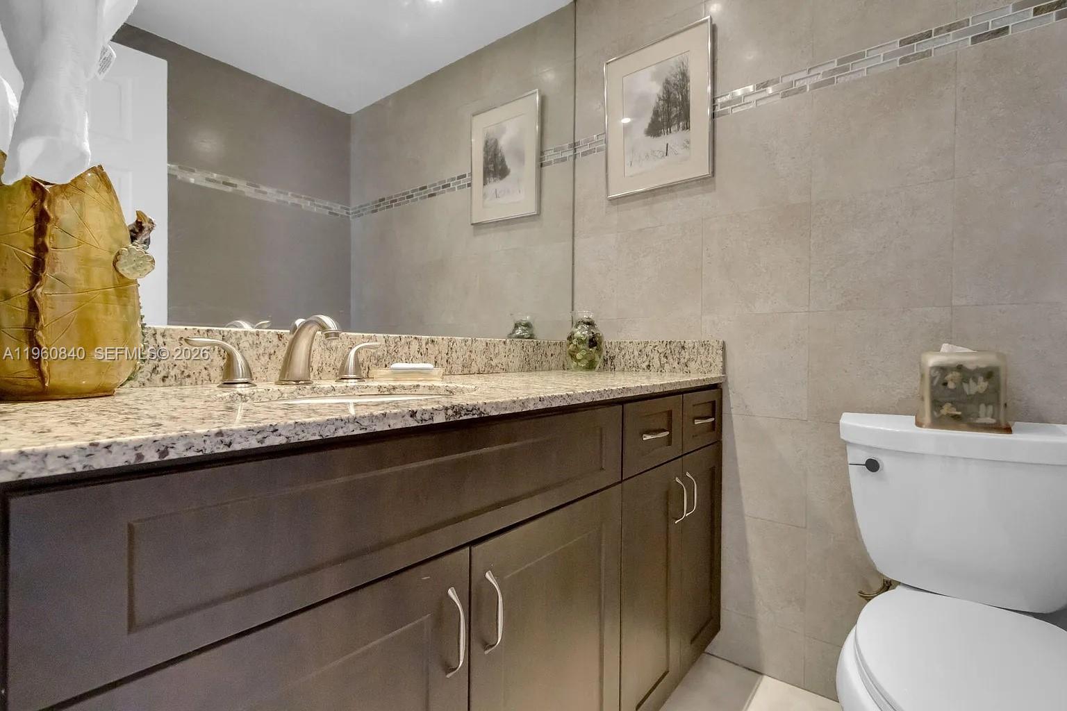 1950 S Ocean Dr # 17E