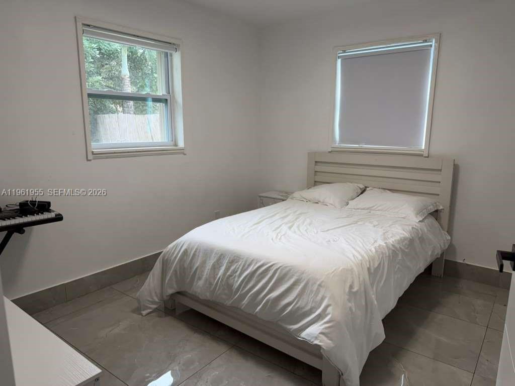 2121 N 57th Ter