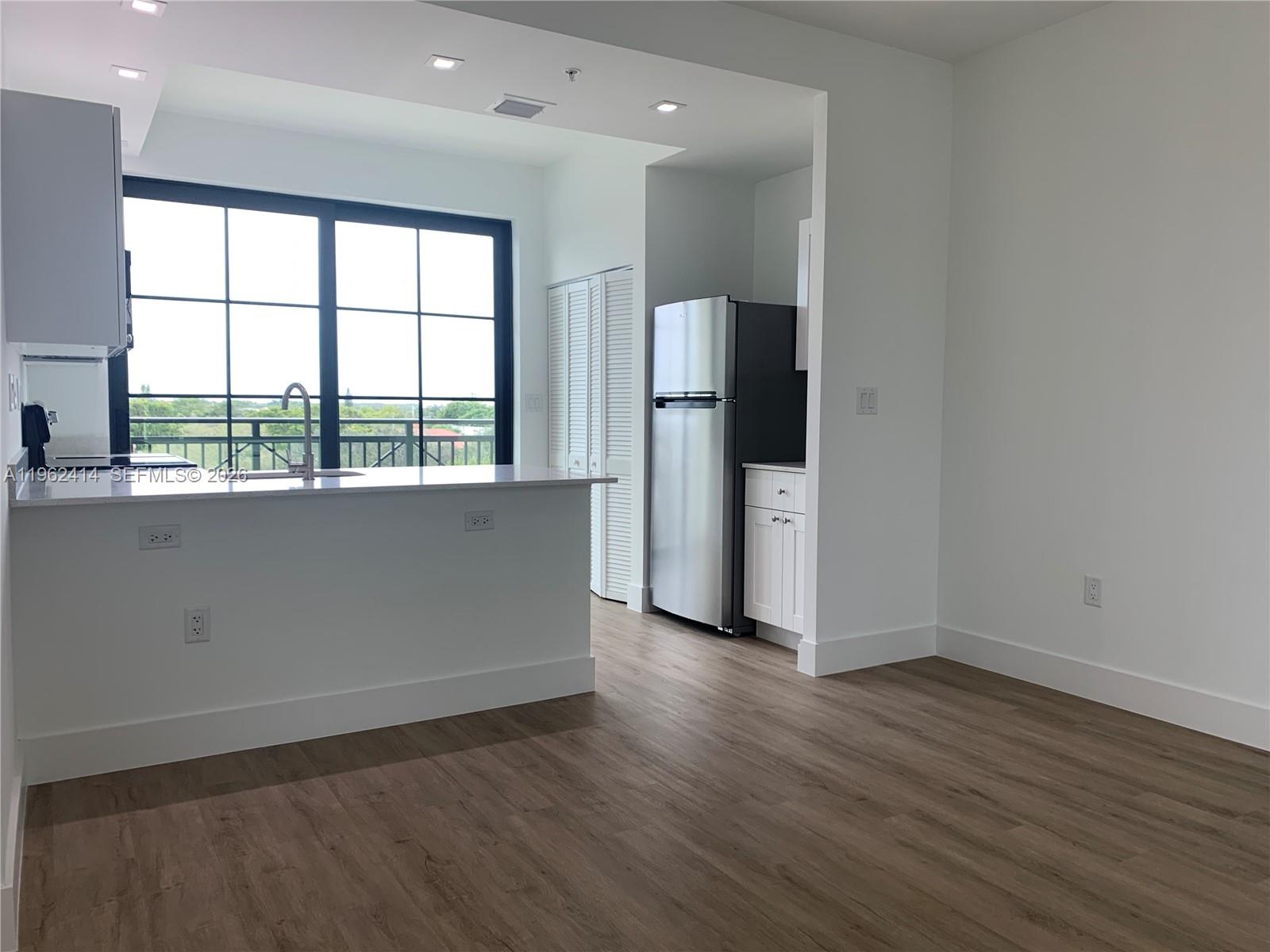 4100 Davie Rd Unit: 402
