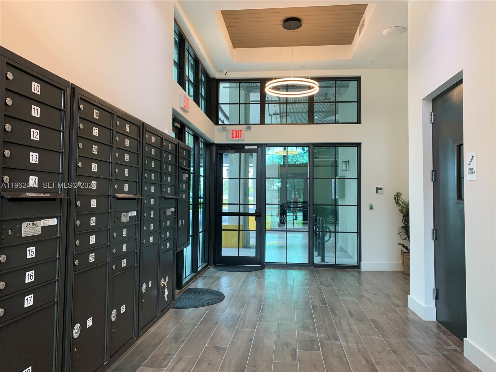 4100 Davie Rd Unit: 402
