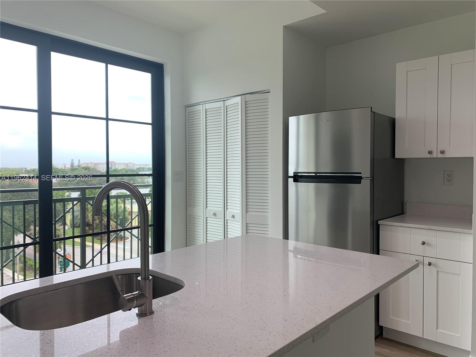 4100 Davie Rd Unit: 402