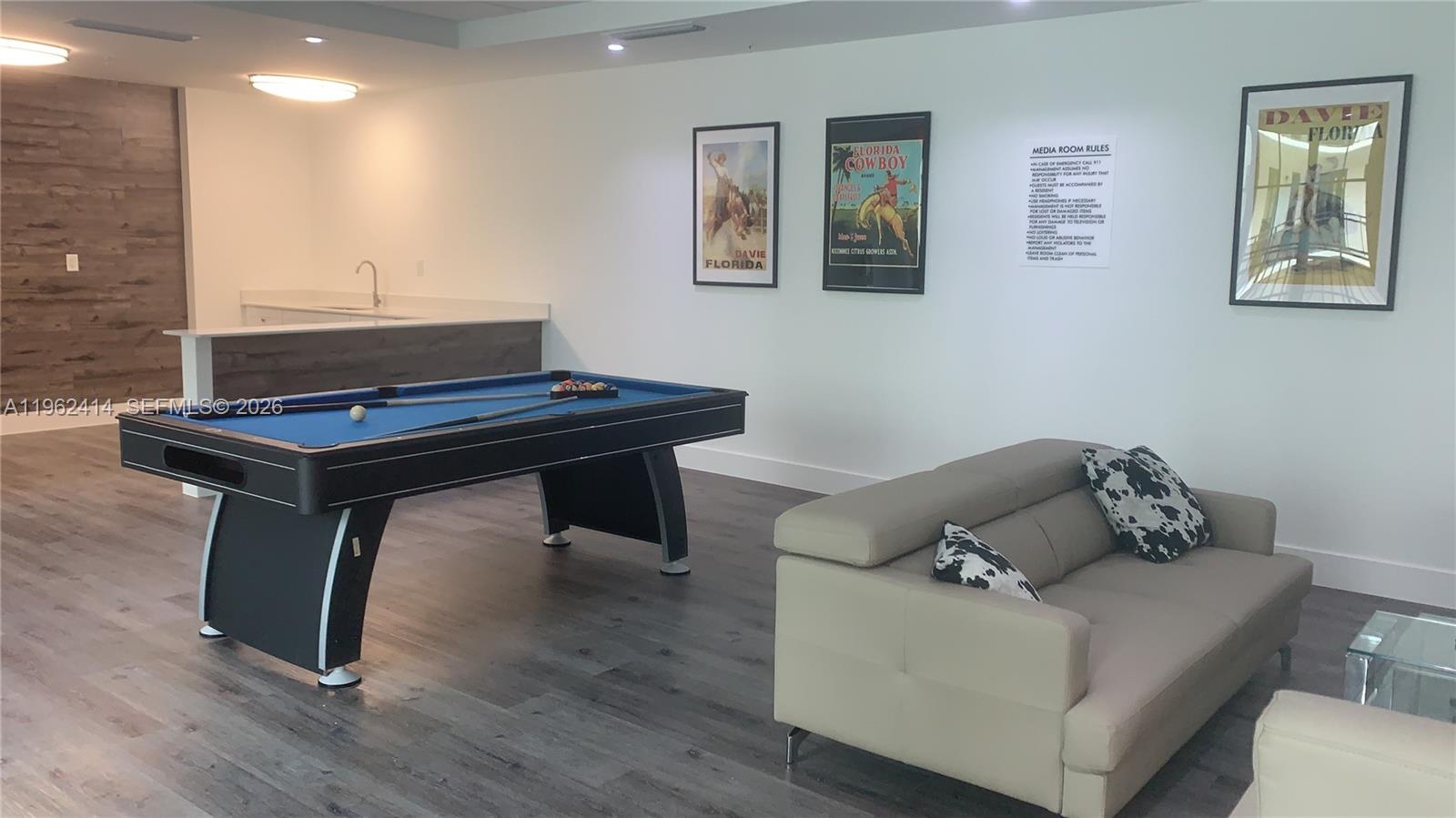 4100 Davie Rd Unit: 402