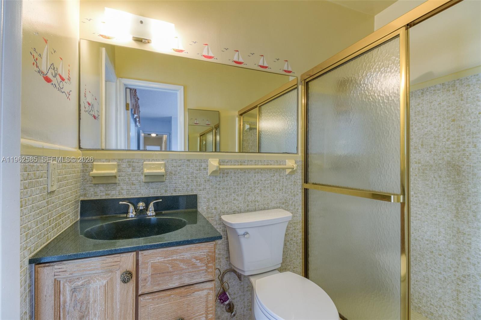 2225 N 39th Ave