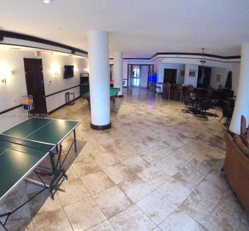 5091 NW 7th St # 703