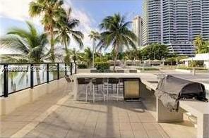 600 NE 36th St # 507
