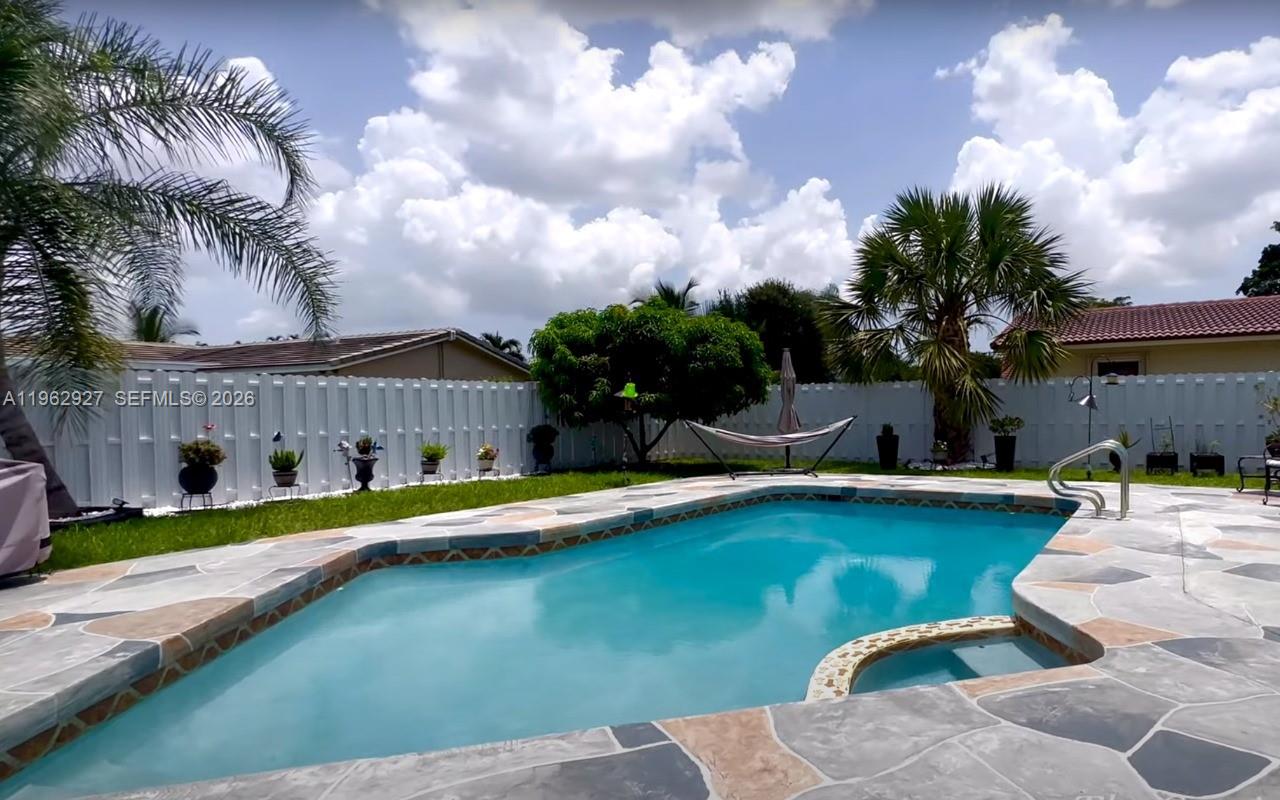 8275 Shadow Wood Blvd # 0