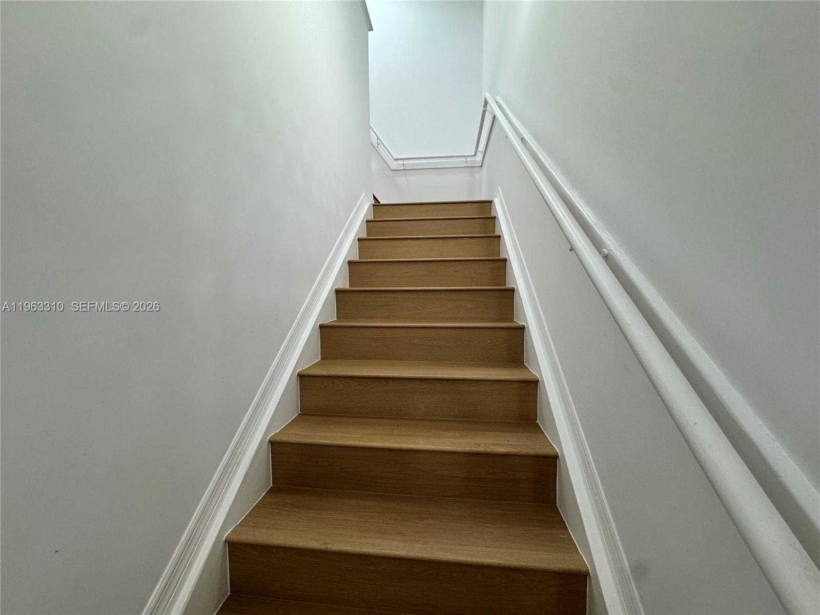 2404 Belmont Ln # 2404