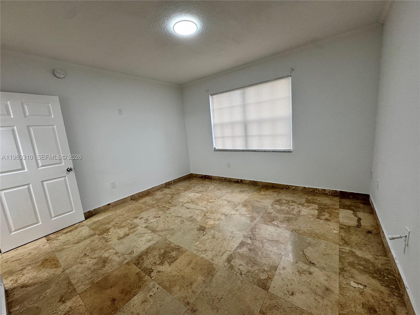 2404 Belmont Ln # 2404