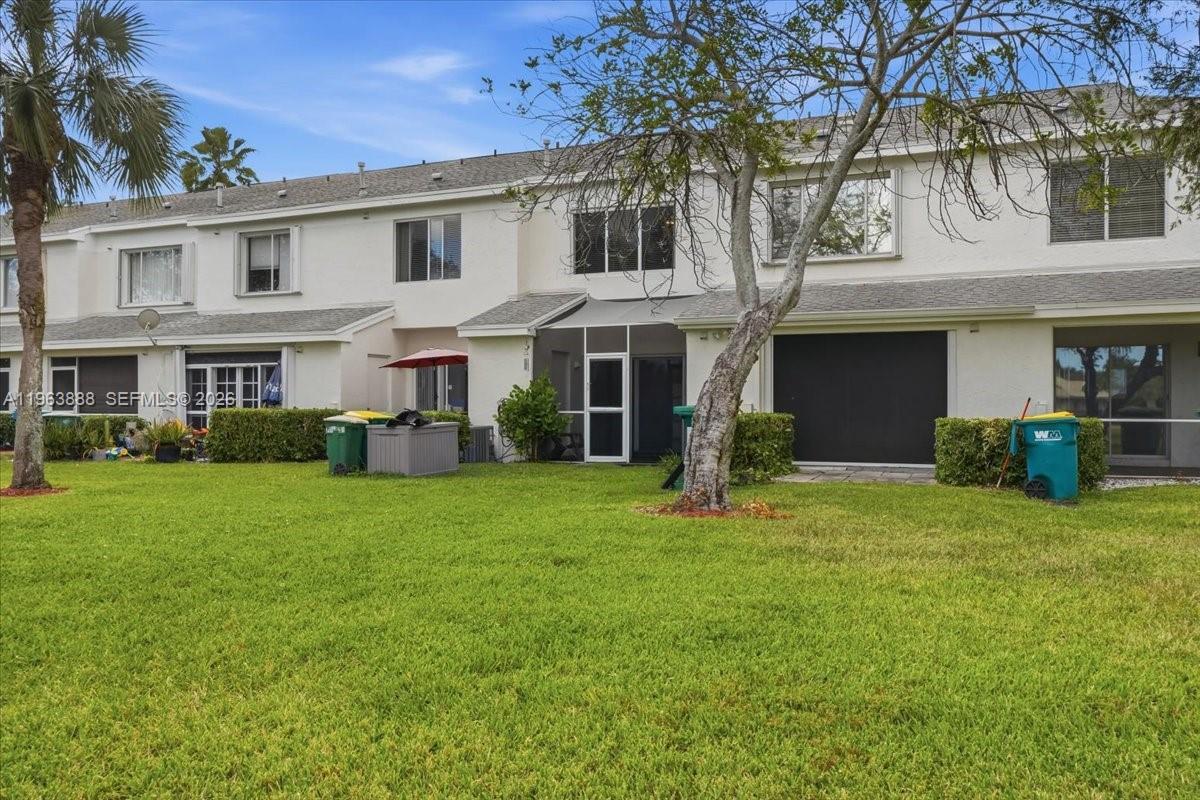 7934 Sanibel Dr