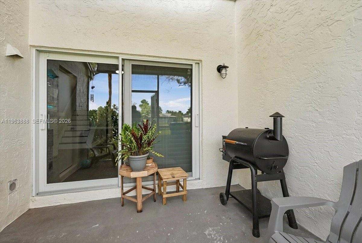 7934 Sanibel Dr