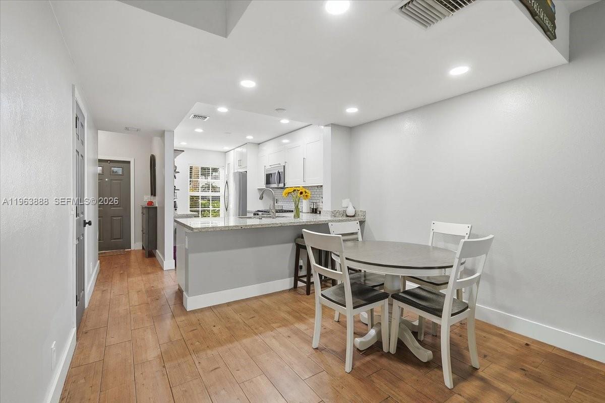 7934 Sanibel Dr