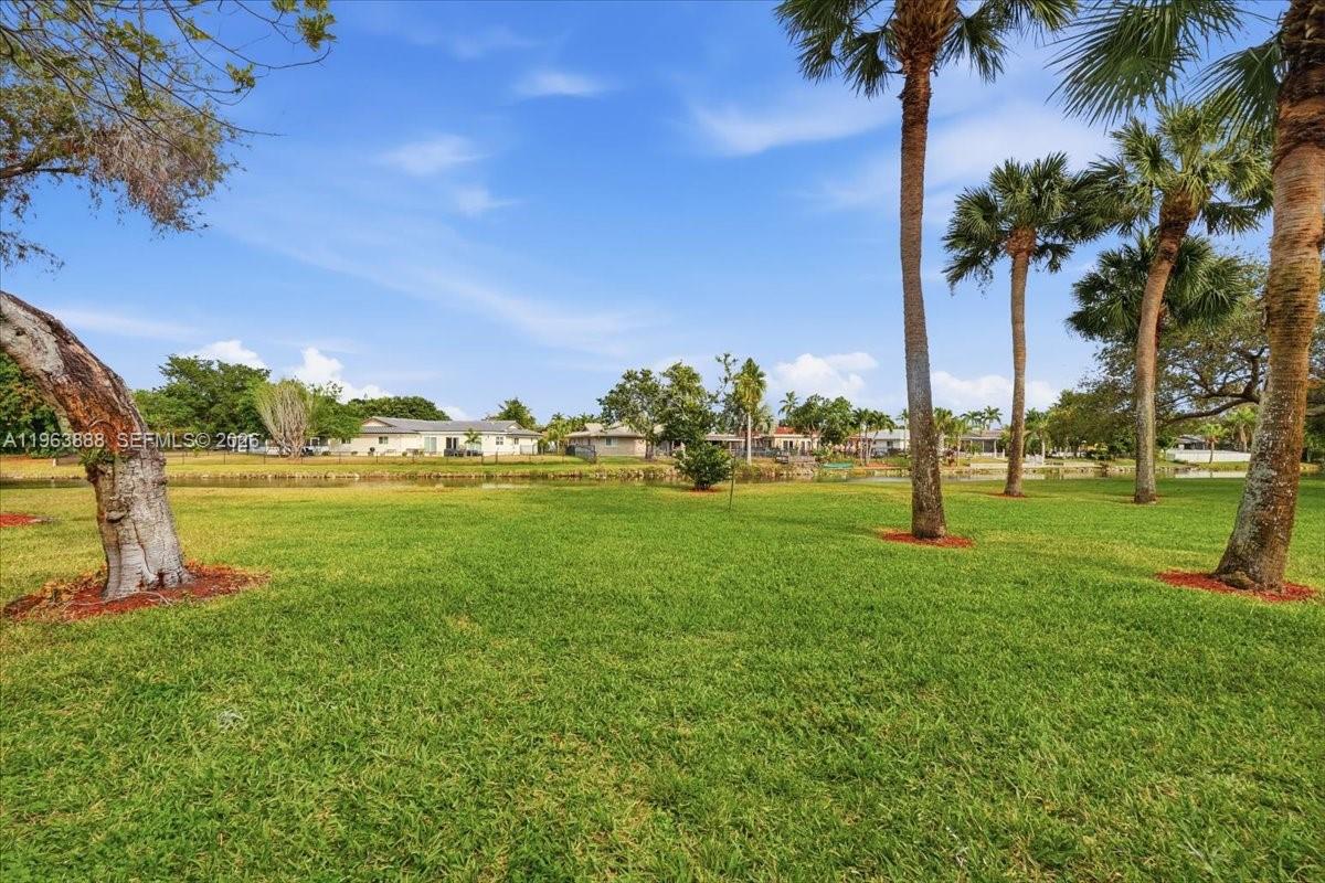 7934 Sanibel Dr