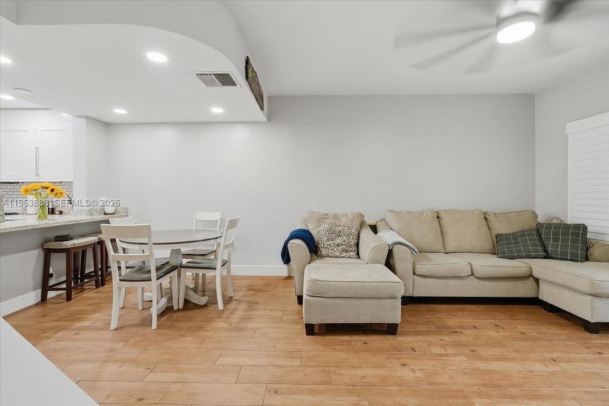 7934 Sanibel Dr
