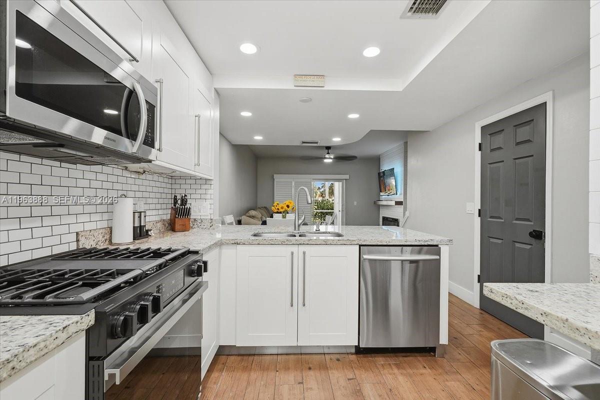 7934 Sanibel Dr