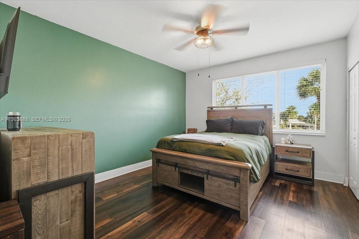 7934 Sanibel Dr