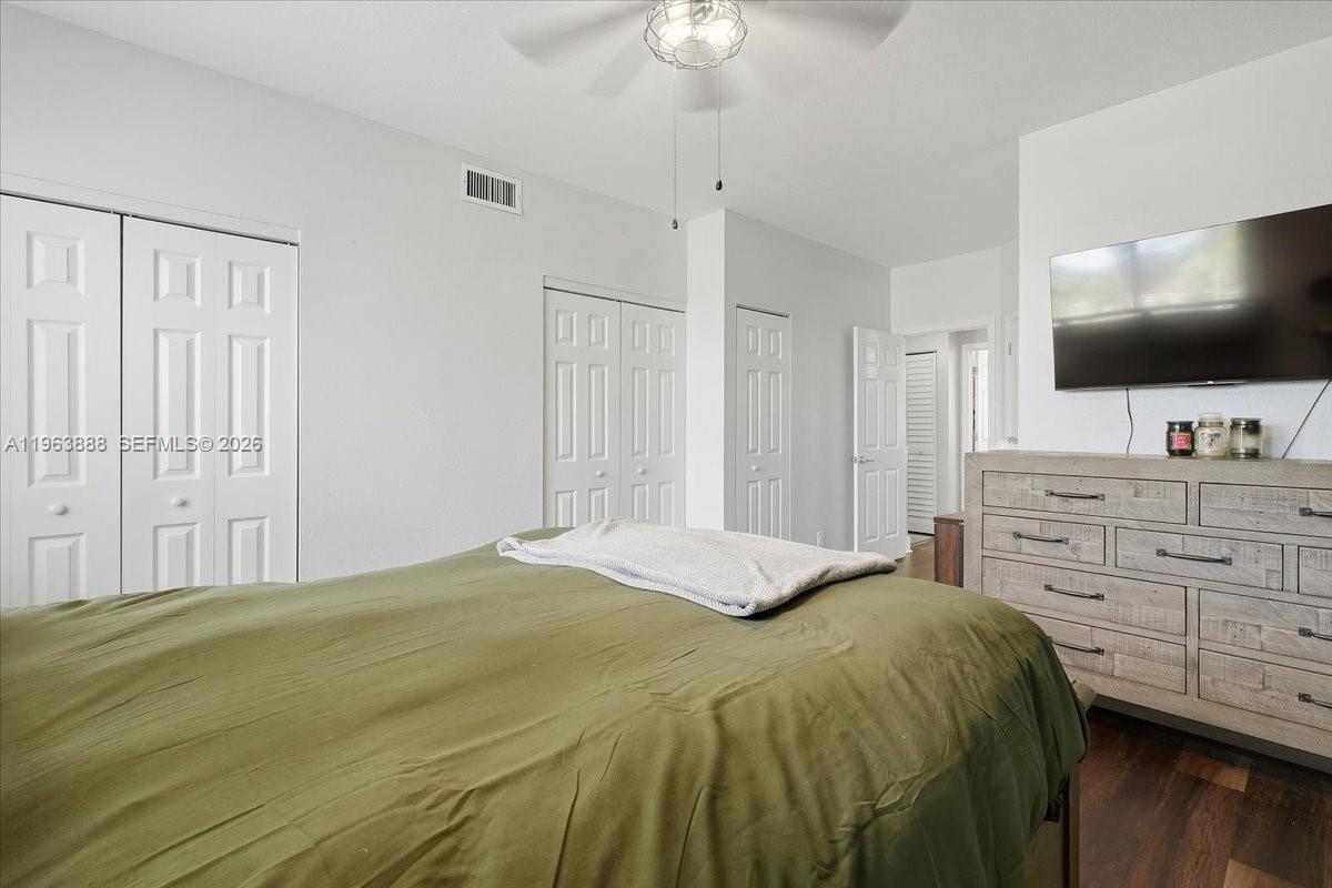 7934 Sanibel Dr