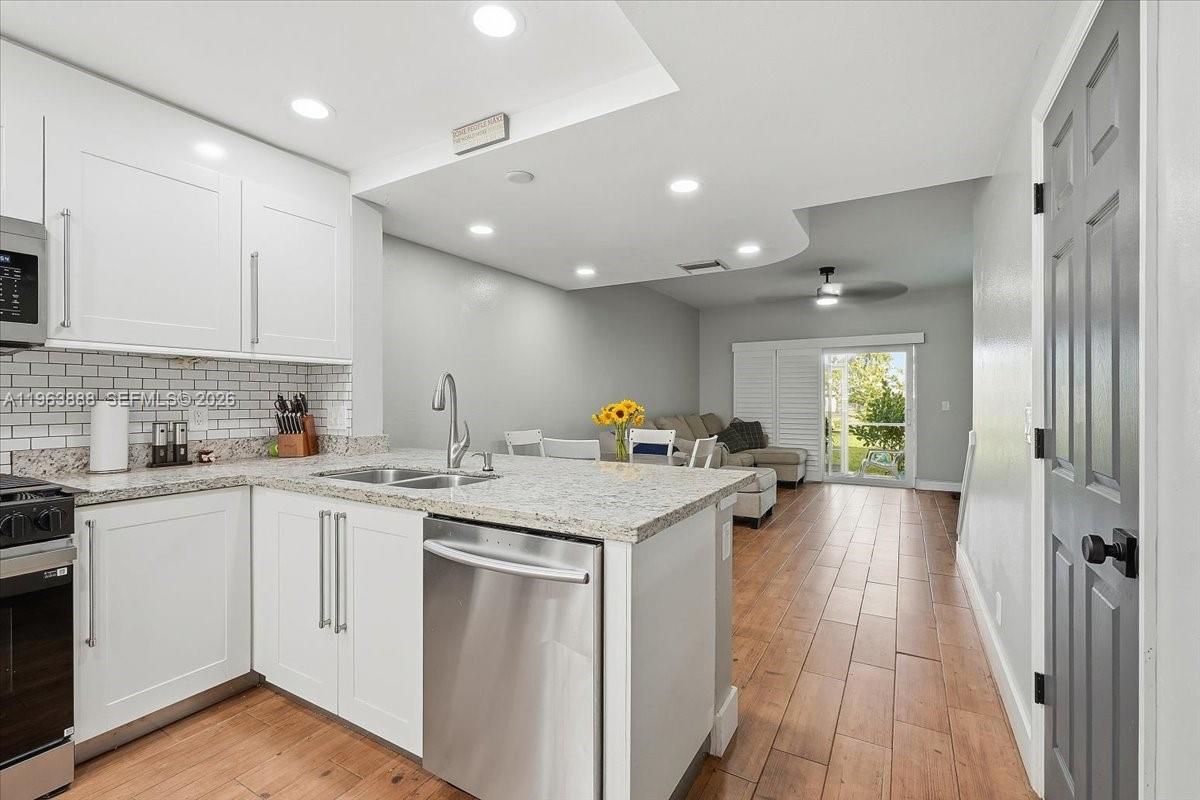 7934 Sanibel Dr