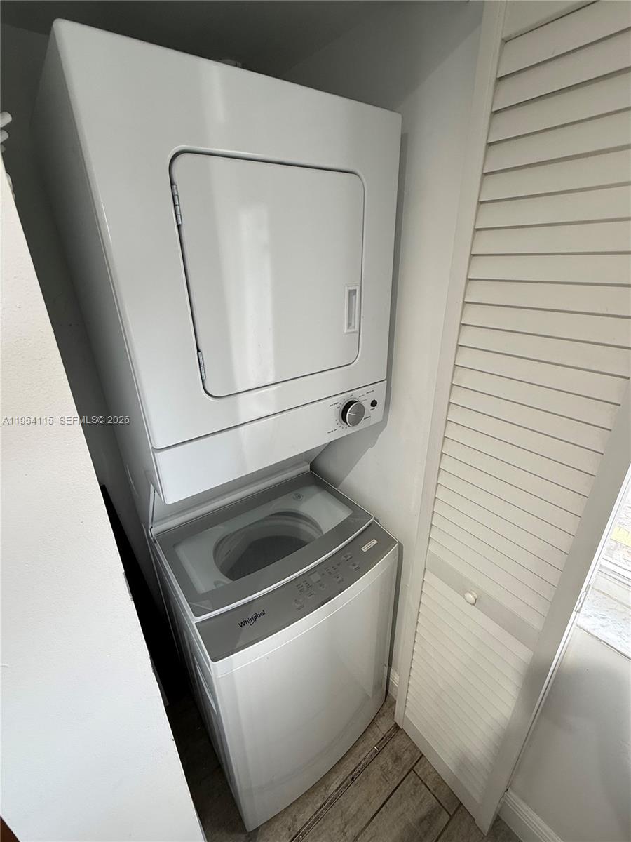 219 NW 12th Ave # 711