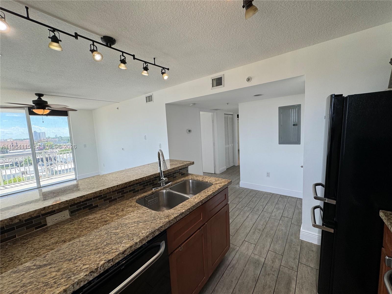 219 NW 12th Ave # 711