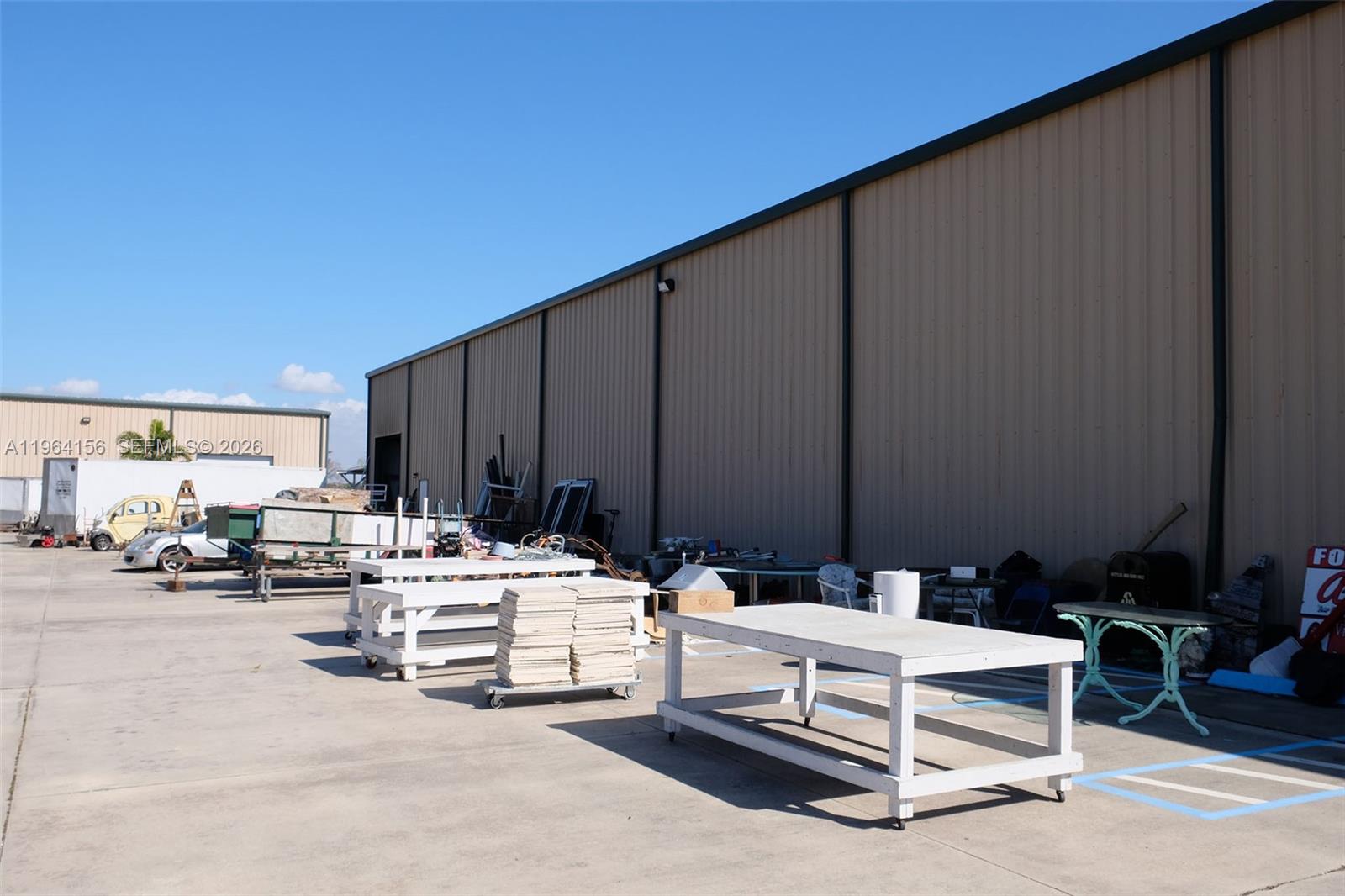 5271 US HWY 441 SE