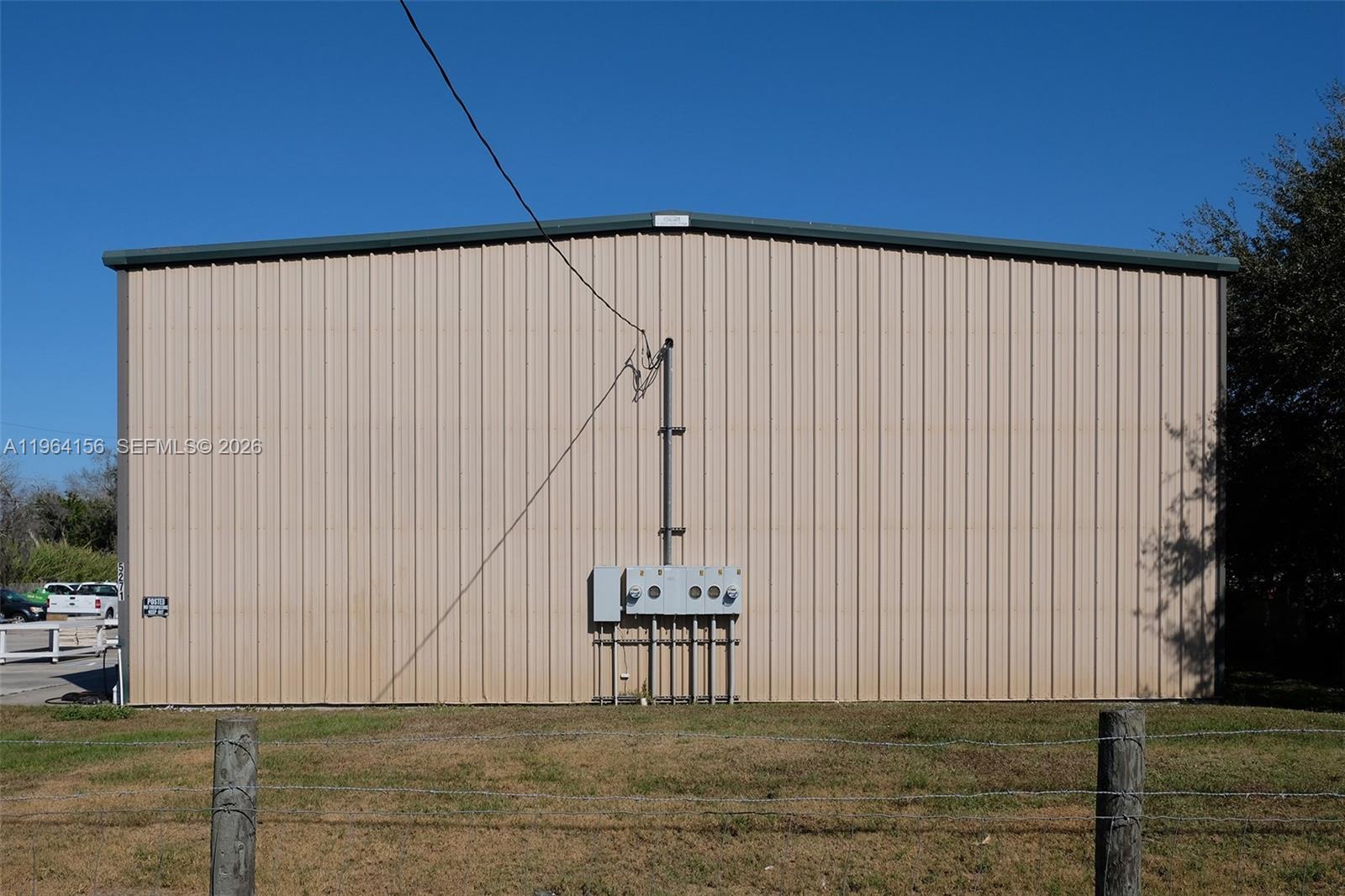 5271 US HWY 441 SE