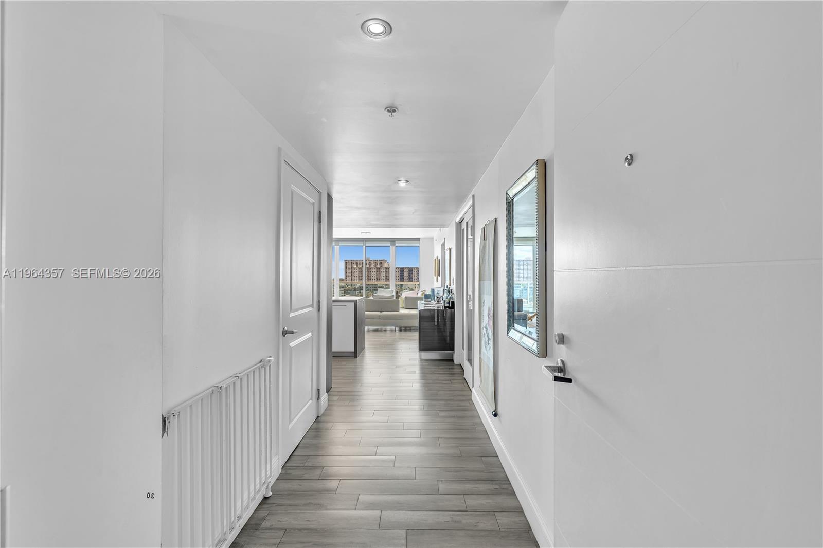 400 Sunny Isles Blvd # 907