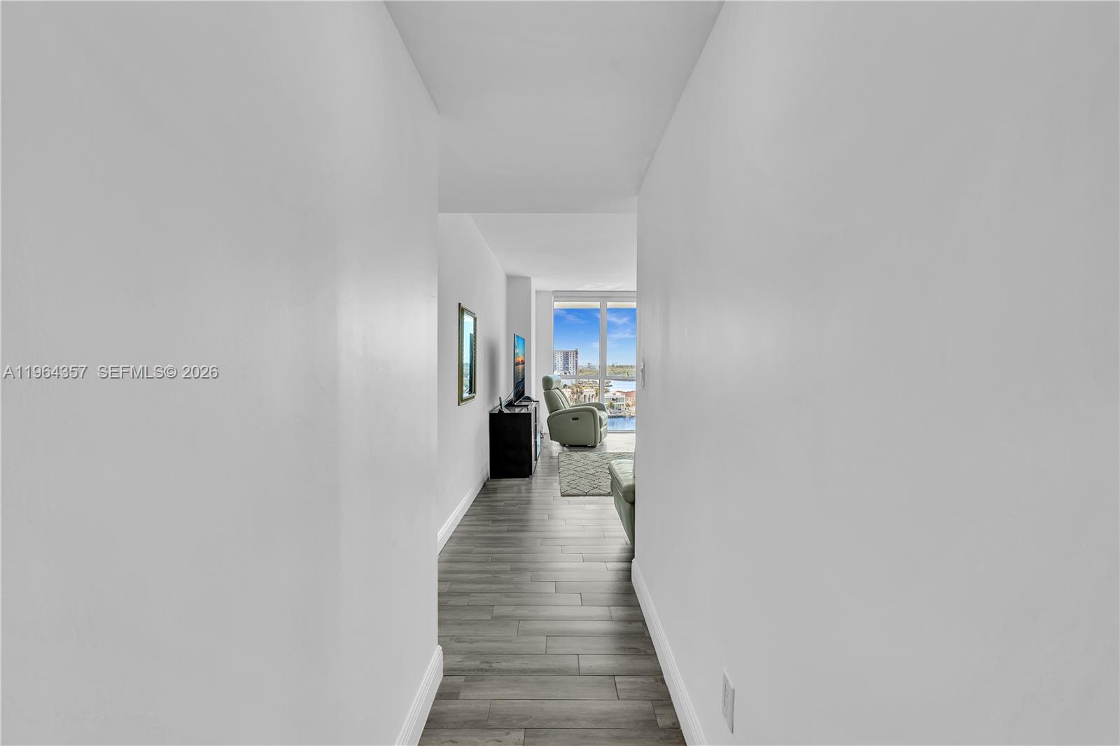 400 Sunny Isles Blvd # 907