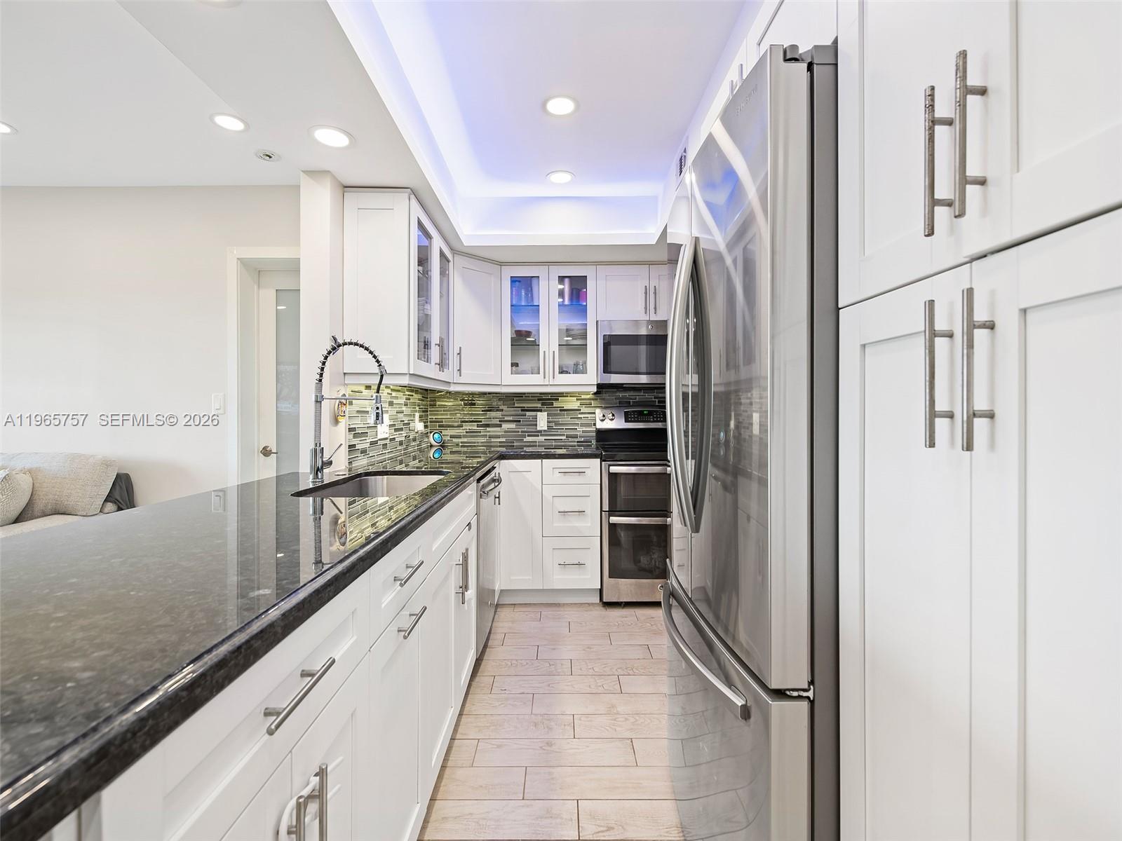 1000 River Reach Dr # 516