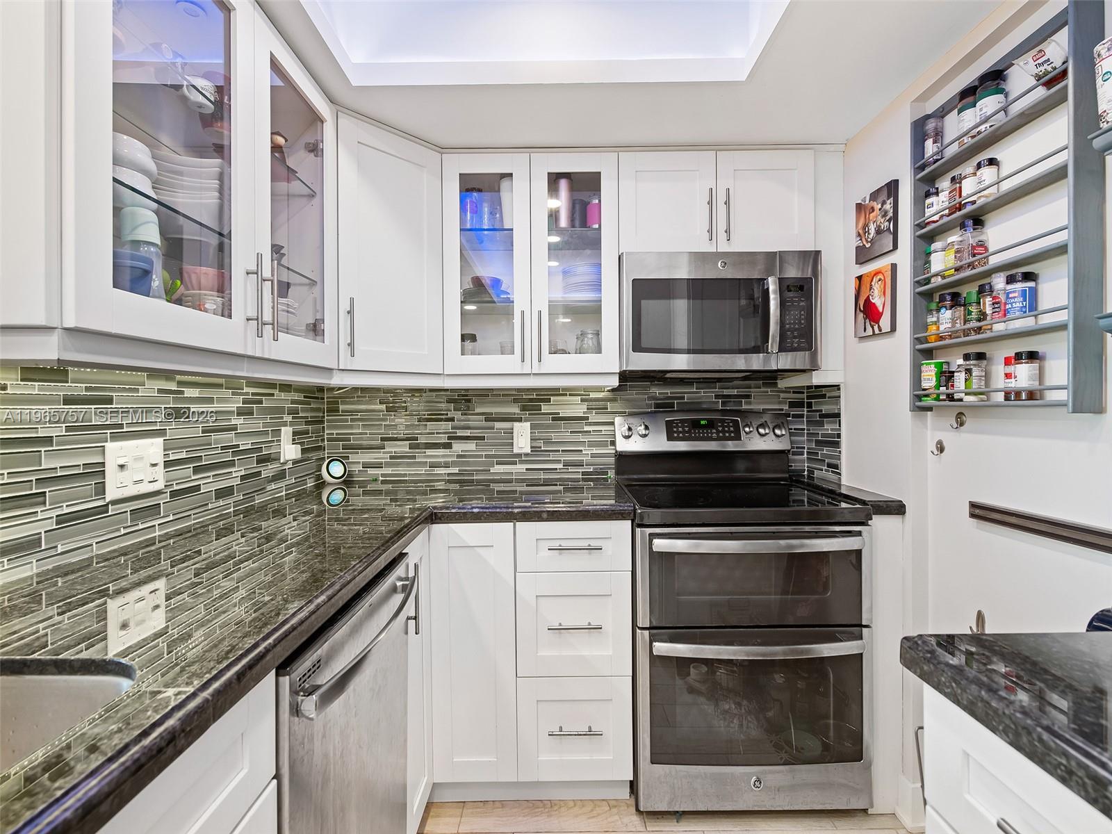 1000 River Reach Dr # 516
